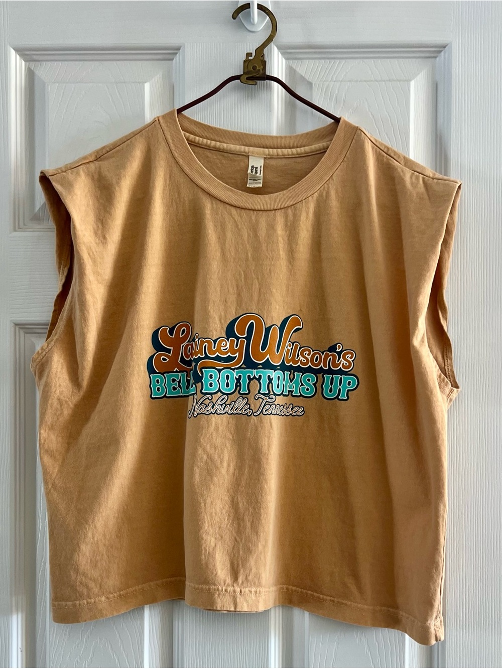 Lainey Wilson's Bell Bottoms Up Graphic Tank Top - Tan Size L